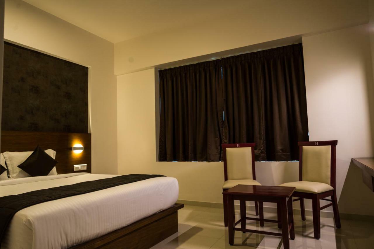 Heritage Inn Mysore Extérieur photo