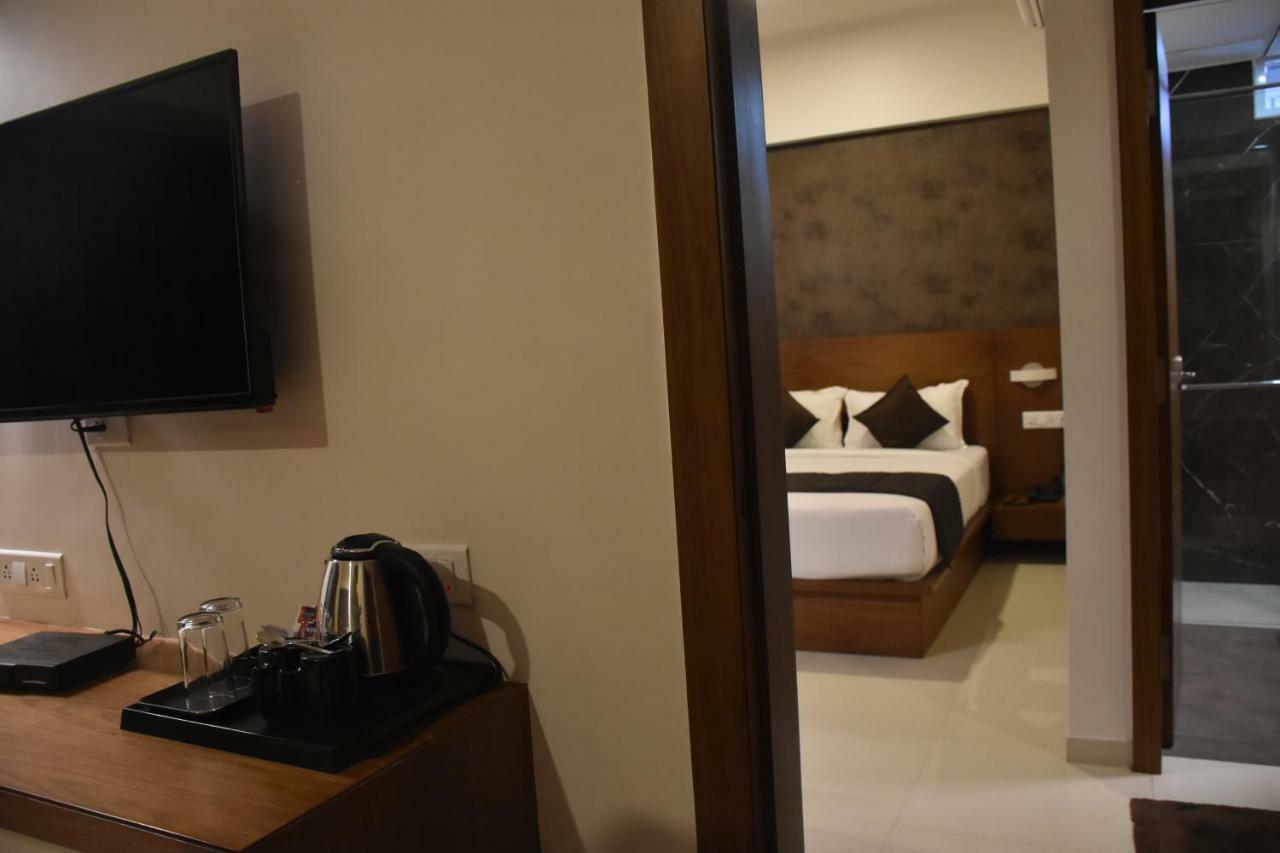 Heritage Inn Mysore Extérieur photo